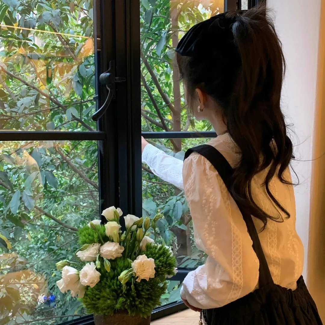 不是孤单一人2023